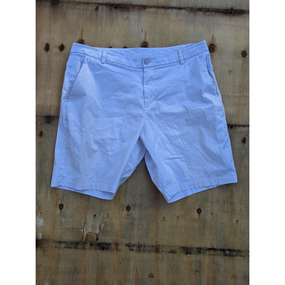 Lululemon Mens Commission Slim Fit Chino Shorts 9" Sandy White Size 36